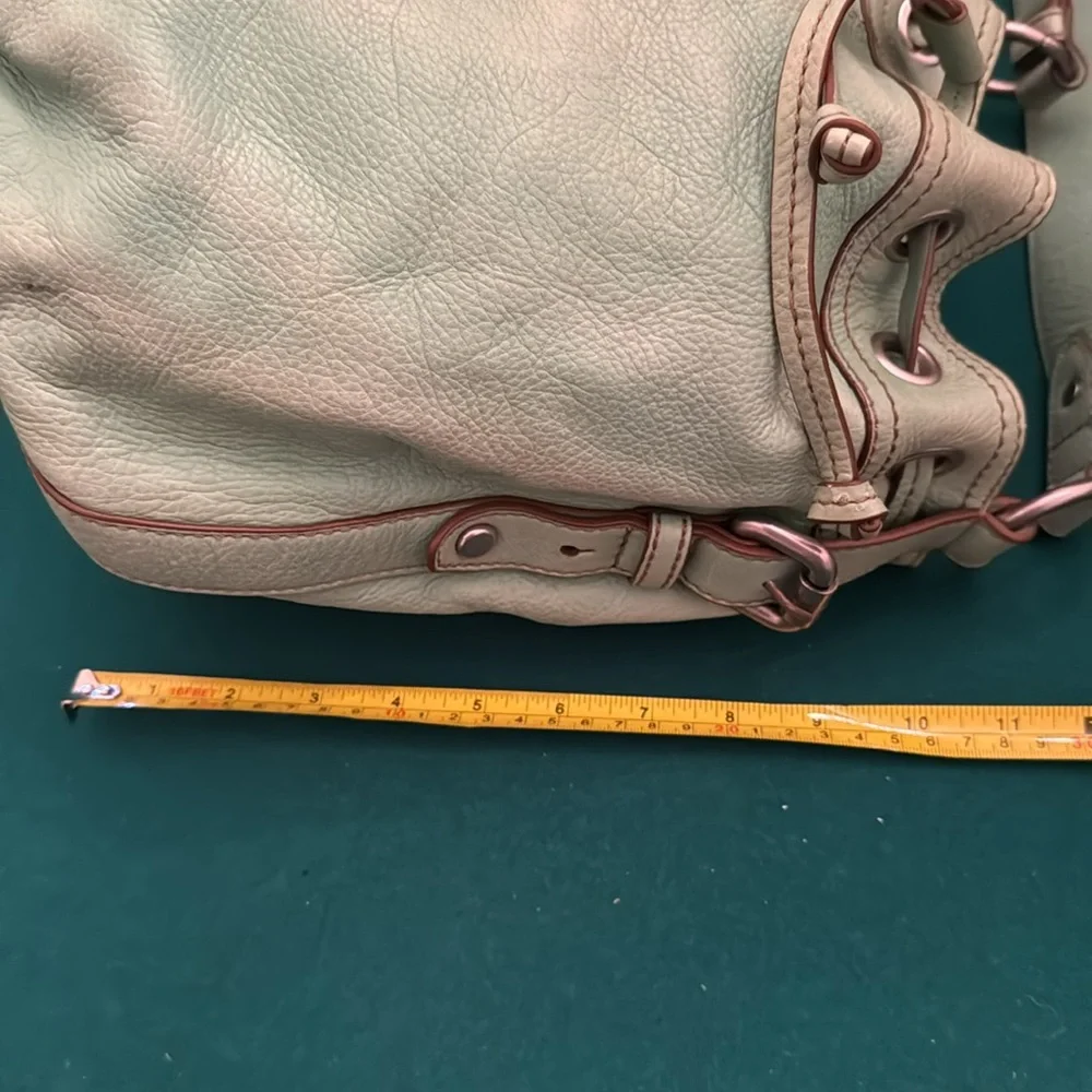 Fossil mint green vintage hobo” bag. Such a cool 60’s color!! No 🔐😞 (OLCC)